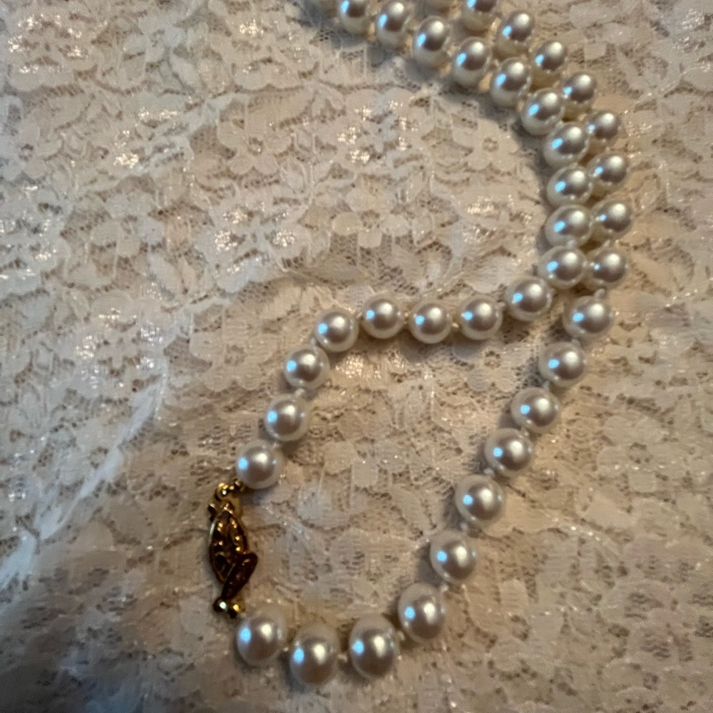 Napier/vintage faux pearl necklace, 60”, many different ways to wear - Picture 5 of 5